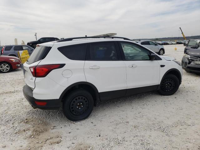 1FMCU0GD0KUB64138 - 2019 FORD ESCAPE SE WHITE photo 3