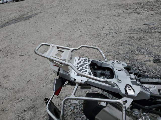 WB10J5305LZF90301 - 2020 BMW R 1250 GS ADVENTURE SILVER photo 6