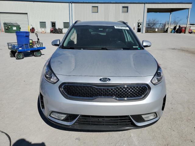 KNDCC3LC0K5252977 - 2019 KIA NIRO EX SILVER photo 5