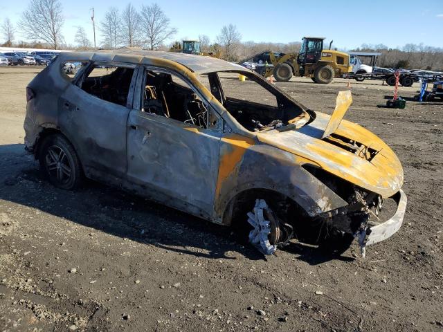 5NMZT3LB7JH072943 - 2018 HYUNDAI SANTA FE S BURN photo 4