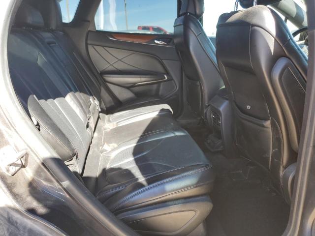 5LMCJ3C9XJUL14537 - 2018 LINCOLN MKC RESERVE ნაცრისფერი ფოტო 11