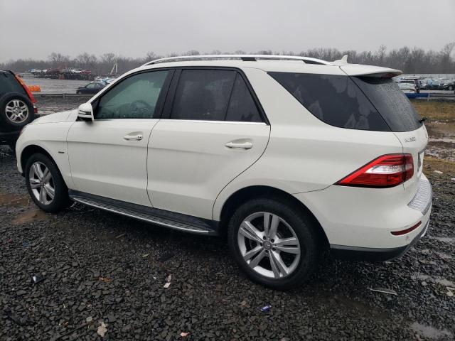 4JGDA5HB1CA058372 - 2012 MERCEDES-BENZ ML 350 4MATIC WHITE photo 2