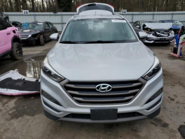 KM8J3CA29GU228140 - 2016 HYUNDAI TUCSON LIMITED SILVER photo 5