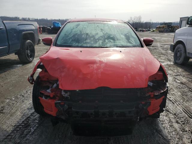 1FADP3F22DL182088 - 2013 FORD FOCUS SE RED photo 5