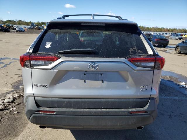 2T3P1RFV1MC231267 - 2021 TOYOTA RAV4 XLE SILVER photo 6