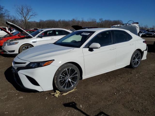 JTNB11HK0J3029916 - 2018 TOYOTA CAMRY L WHITE photo 1