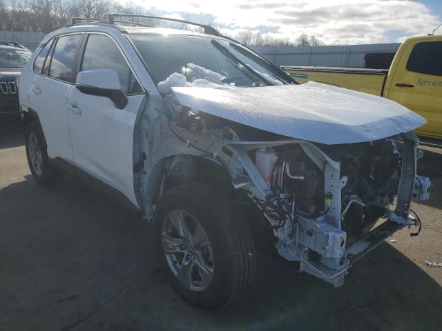 2T3P1RFV9NW288106 - 2022 TOYOTA RAV4 XLE WHITE photo 4