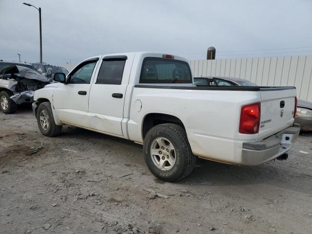 1D7HE48N75S151396 - 2005 DODGE DAKOTA QUAD SLT WHITE photo 2