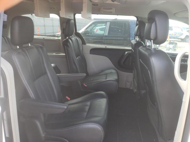 2A4RR8DG1BR704021 - 2011 CHRYSLER TOWN & COU TOURING L WHITE photo 11