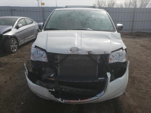 2A4RR8DG1BR704021 - 2011 CHRYSLER TOWN & COU TOURING L WHITE photo 5