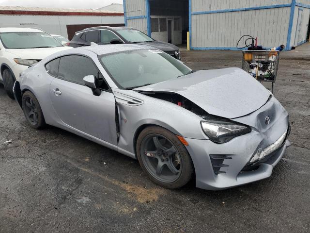 JF1ZNAA19L8751194 - 2020 TOYOTA 86 SILVER photo 4