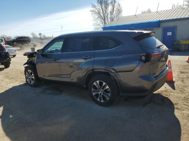 5TDGZRBH5NS560094 - 2022 TOYOTA HIGHLANDER XLE GRAY photo 2