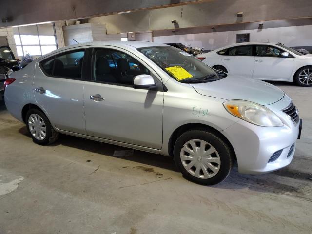 3N1CN7AP9CL856670 - 2012 NISSAN VERSA S SILVER photo 4