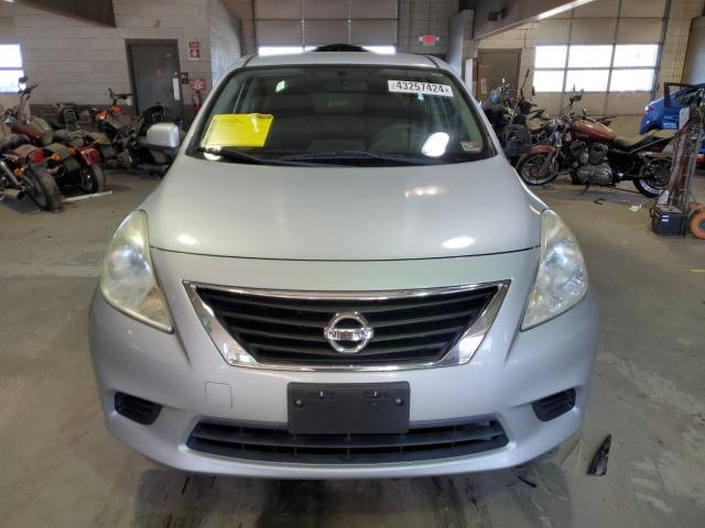 3N1CN7AP9CL856670 - 2012 NISSAN VERSA S SILVER photo 5