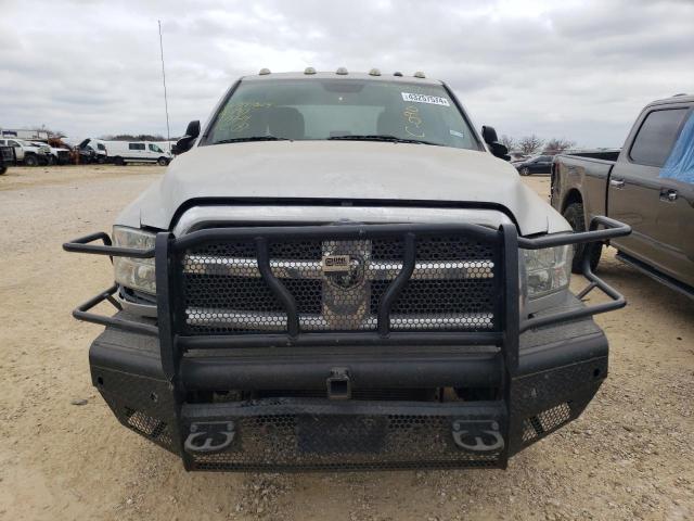 3C6UR5CLXJG126090 - 2018 RAM 2500 ST SILVER photo 5