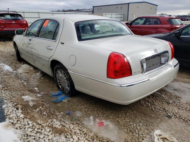 1LNHM82V06Y648636 - 2006 LINCOLN TOWN CAR SIGNATURE LIMITED WHITE photo 2