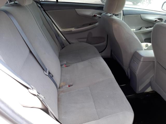 5YFBU4EE8DP217316 - 2013 TOYOTA COROLLA BASE SILVER photo 10