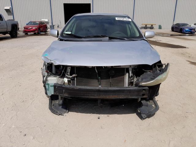 5YFBU4EE8DP217316 - 2013 TOYOTA COROLLA BASE SILVER photo 5