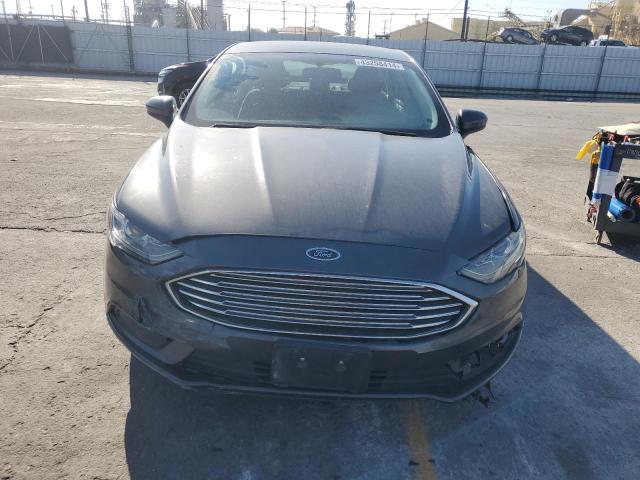 3FA6P0HD4JR232542 - 2018 FORD FUSION SE GRAY photo 5