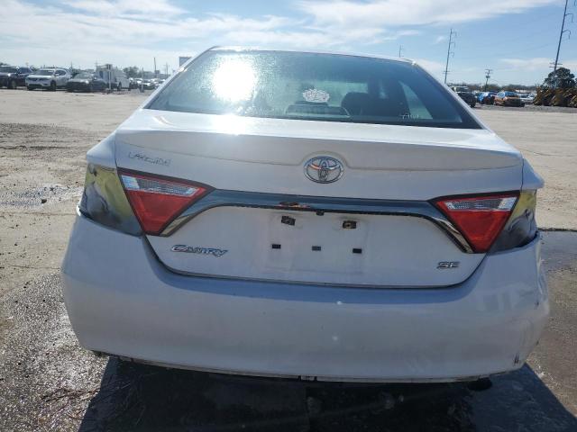 4T1BF1FK9HU425660 - 2017 TOYOTA CAMRY LE WHITE photo 6