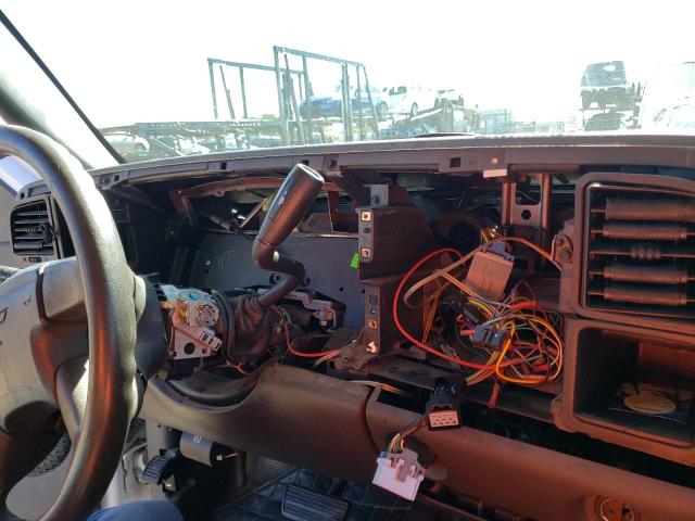 1GCEC19V27Z196837 - 2007 CHEVROLET SILVERADO C1500 CLASSIC WHITE photo 12