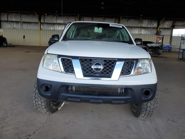 1N6AD0EV6BC426982 - 2011 NISSAN FRONTIER S WHITE photo 5