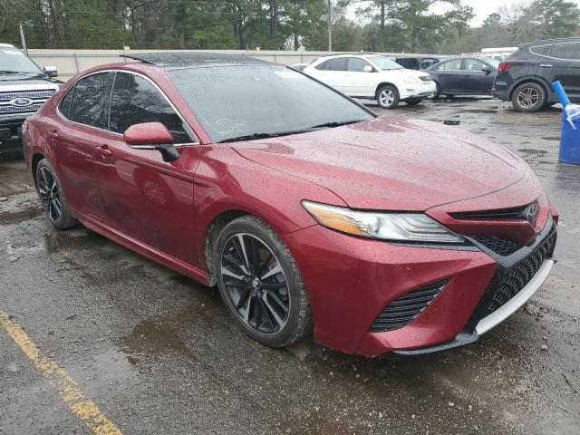 4T1BZ1HK3JU506096 - 2018 TOYOTA CAMRY XSE RED photo 4
