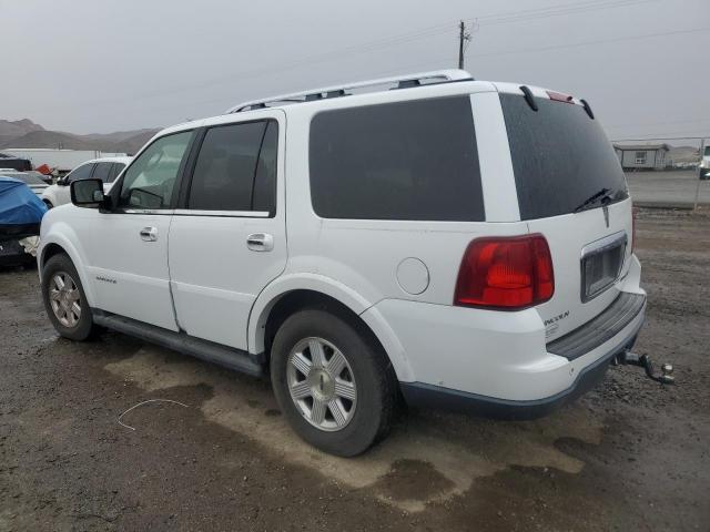 5LMFU28515LJ06854 - 2005 LINCOLN NAVIGATOR WHITE photo 2