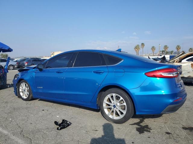 3FA6P0LU5KR201101 - 2019 FORD FUSION SE BLUE photo 2