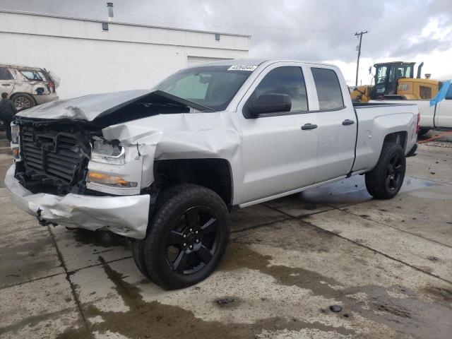 1GCVKPEC7HZ109090 - 2017 CHEVROLET SILVERADO K1500 CUSTOM SILVER photo 1