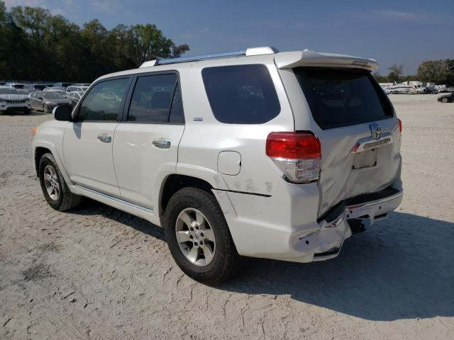 JTEZU5JR4B5018783 - 2011 TOYOTA 4RUNNER SR5 WHITE photo 2