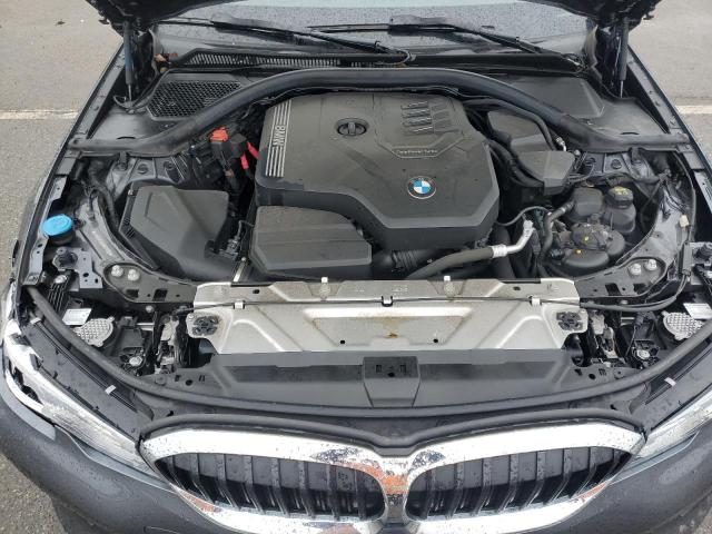 3MW5R7J00M8C07032 - 2021 BMW 330XI ნაცრისფერი ფოტო 11