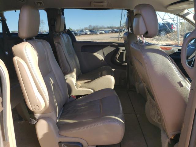 2C4RC1CG6CR301427 - 2012 CHRYSLER TOWN & COU TOURING L GOLD photo 11