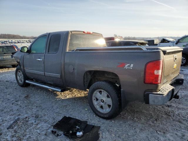 1GCRKSE77DZ144052 - 2013 CHEVROLET SILVERADO K1500 LT GRAY photo 2