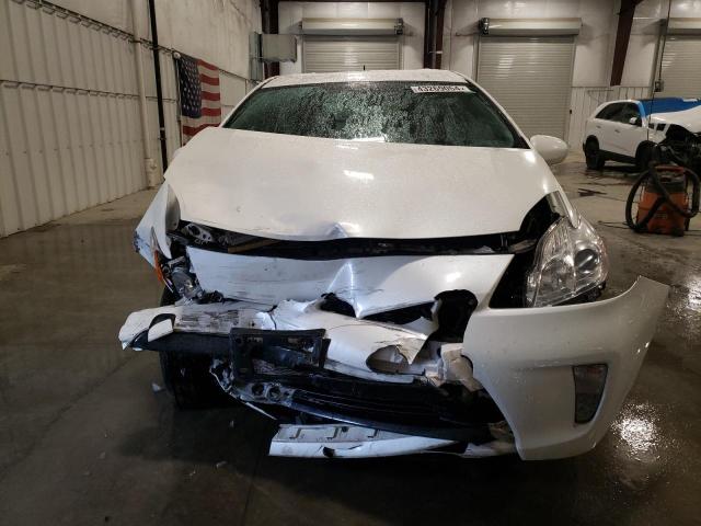 JTDKN3DU6D5634592 - 2013 TOYOTA PRIUS WHITE photo 5