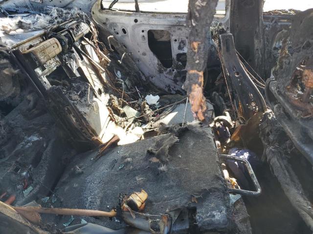 1G11D5RR1DF105861 - 2013 CHEVROLET MALIBU 1LT 烧焦的 照片 10