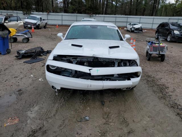 2C3CDZAG9JH128076 - 2018 DODGE CHALLENGER SXT WHITE photo 5