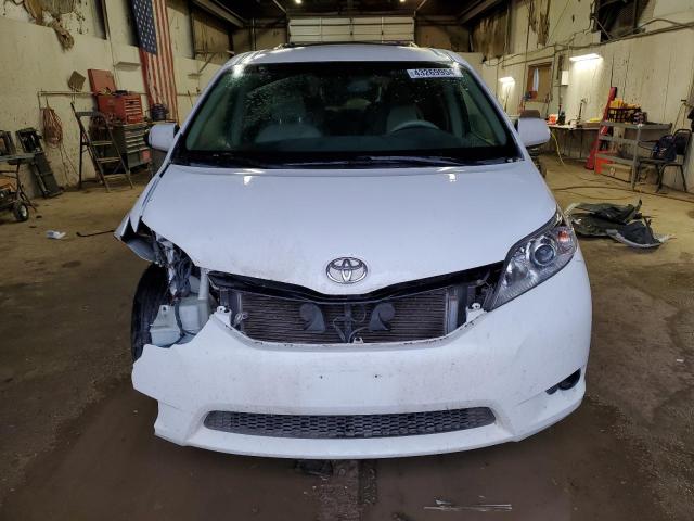 5TDKK3DC5CS223323 - 2012 TOYOTA SIENNA LE WHITE photo 5