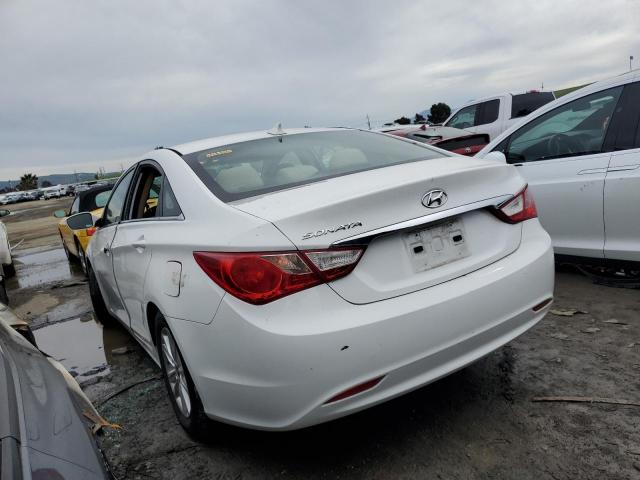 5NPEB4AC5DH683032 - 2013 HYUNDAI SONATA GLS WHITE photo 2