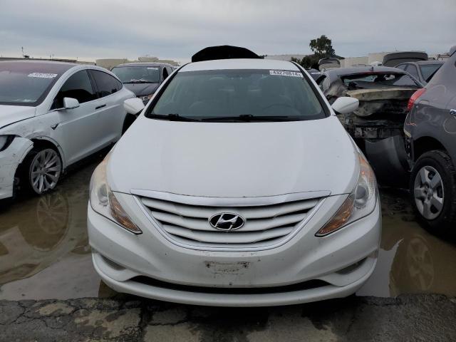 5NPEB4AC5DH683032 - 2013 HYUNDAI SONATA GLS WHITE photo 5