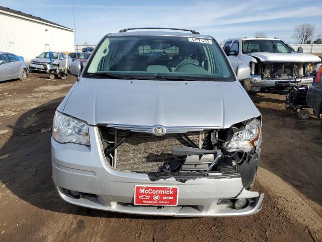 2A4RR5D16AR109996 - 2010 CHRYSLER TOWN & COU TOURING 银色 照片 5
