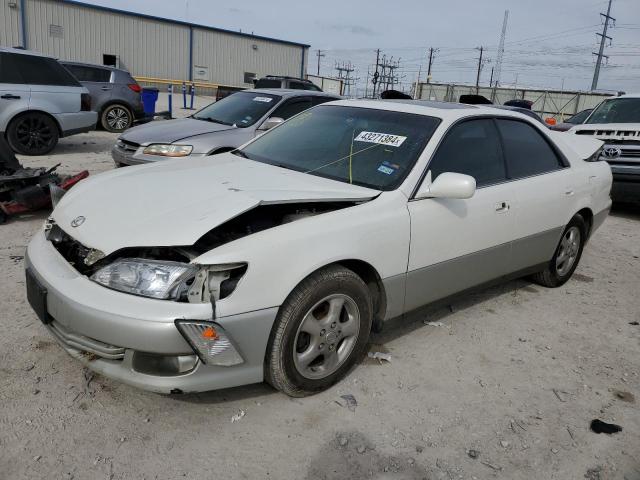 JT8BF28GXY5079422 - 2000 LEXUS ES 300 WHITE photo 1