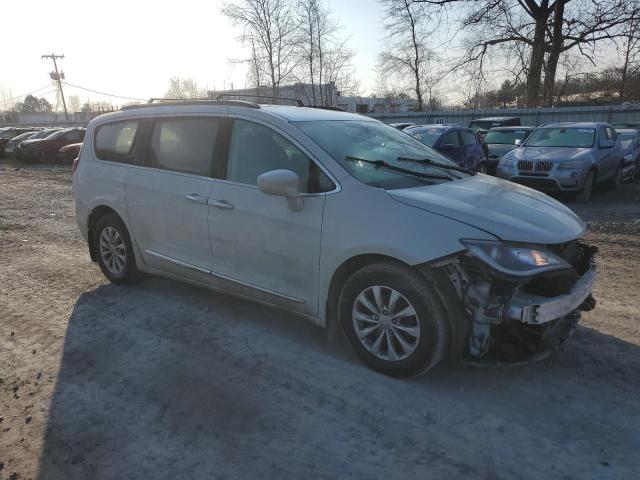 2C4RC1BG9HR608258 - 2017 CHRYSLER PACIFICA TOURING L TAN photo 4