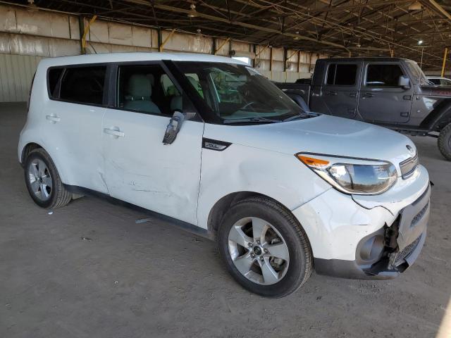 KNDJN2A2XJ7535704 - 2018 KIA SOUL WHITE photo 4