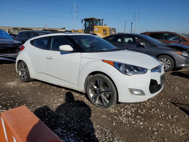 KMHTC6AD3HU320096 - 2017 HYUNDAI VELOSTER WHITE photo 4