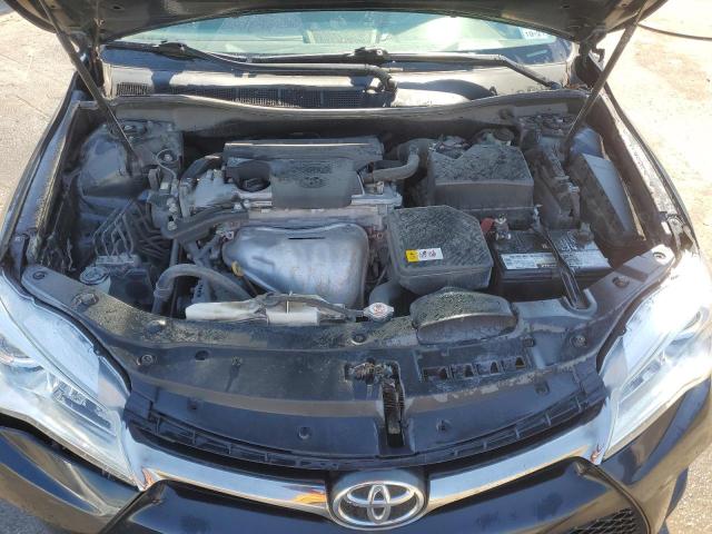 4T1BF1FK2HU287718 - 2017 TOYOTA CAMRY LE BLUE photo 11