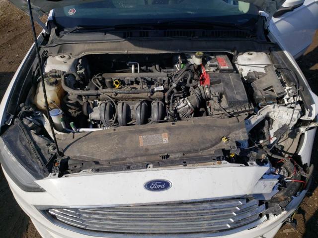 3FA6P0H79HR113213 - 2017 FORD FUSION SE WHITE photo 11