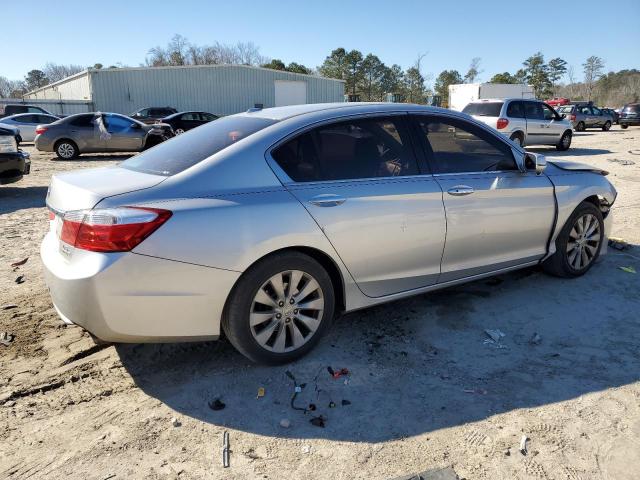 1HGCR3F94DA042313 - 2013 HONDA ACCORD TOURING SILVER photo 3