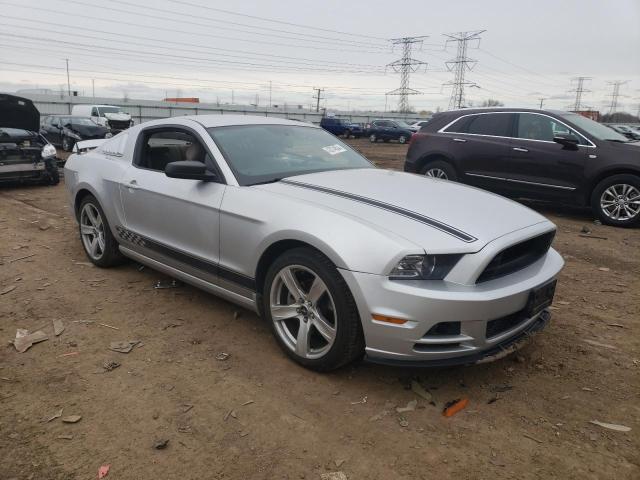 1ZVBP8AM4E5204800 - 2014 FORD MUSTANG SILVER photo 4
