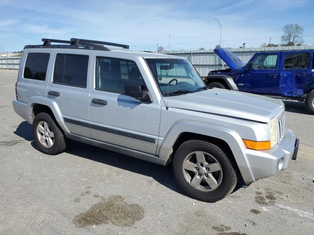 1J8HG48N36C155941 - 2006 JEEP COMMANDER 银色 照片 4